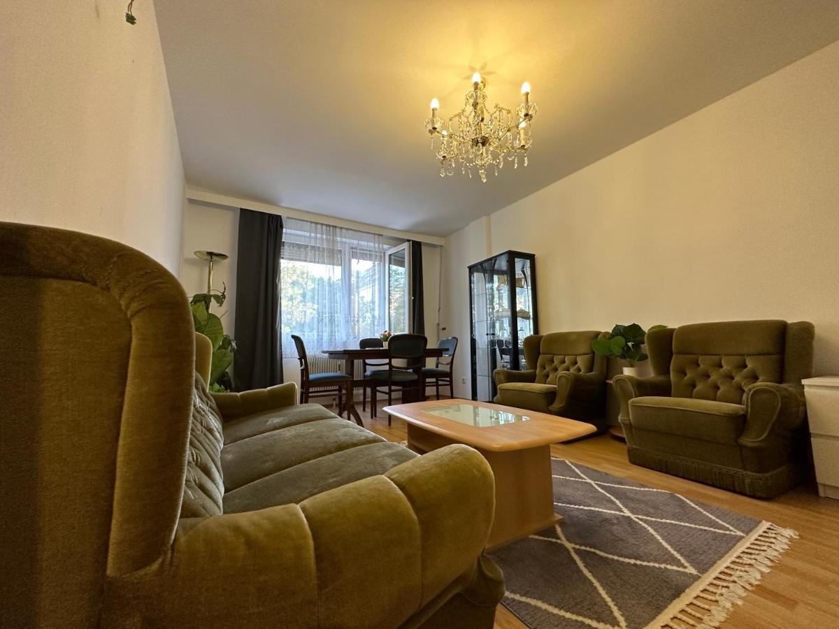 2 Rooms Flat With Balcony, Near Of Center Bécs Kültér fotó