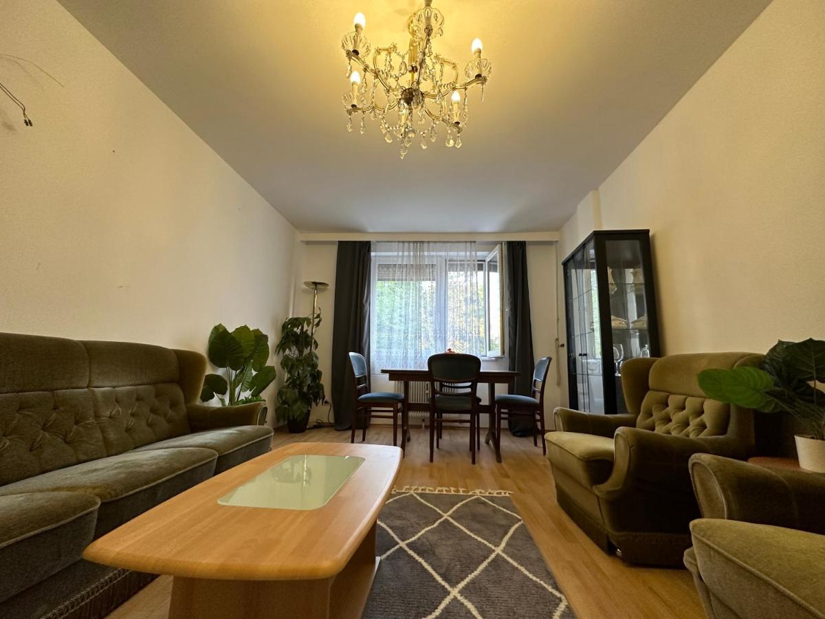 2 Rooms Flat With Balcony, Near Of Center Bécs Kültér fotó